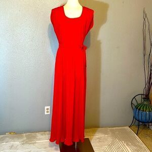 Vintage red pleated chiffon metallic red dress. Side slit. Size 14